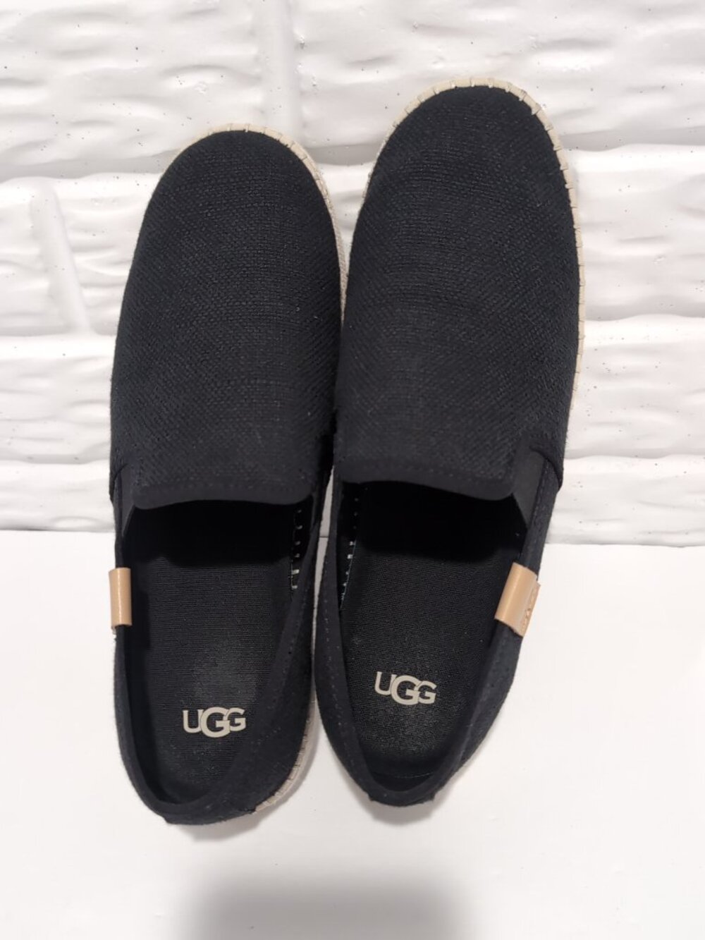UGG Womens 10 Luciah Casual Slip On Sneakers Flats 112040 Black Fabric Logo